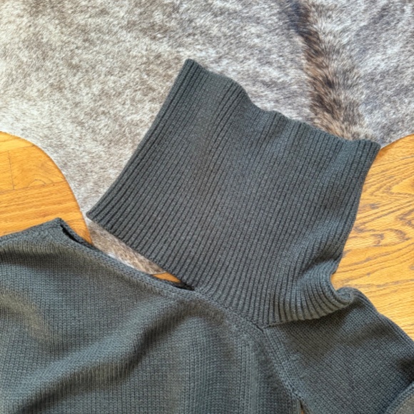 **LAST CALL** MONSE EUC Asymmetrical Cutout Sweater in Olive Green Size S - Picture 3 of 12